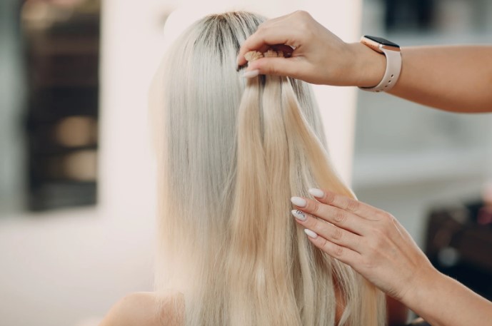 Selecting hair extensions for kinky textures